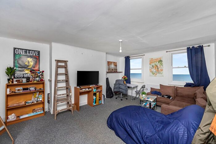 1 Bedroom Flat For Sale In Kings Road, Brighton, BN1
