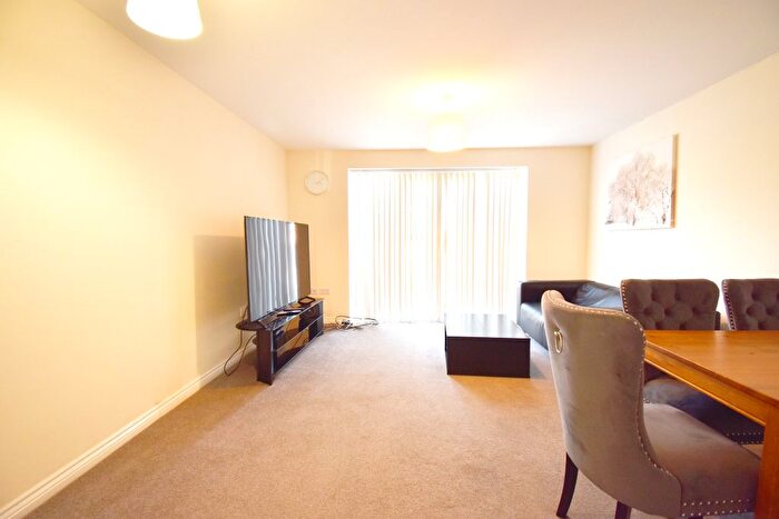 4 Bedroom Semi Detached House To Rent In Anglian Way, Stoke Village, CV3