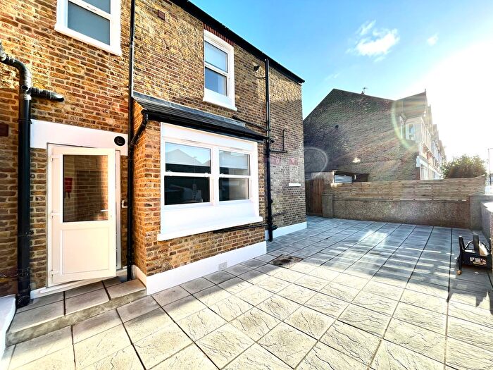 1 Bedroom Property To Rent In Lordship Lane, London, N17