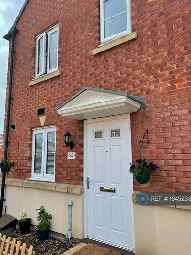 3 Bedroom End Of Terrace House To Rent In Stryd Bennett, Llanelli, SA15