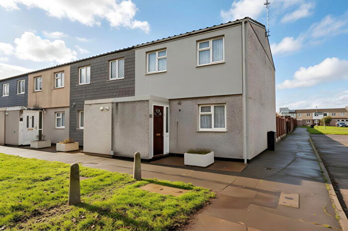 3 Bedroom End Of Terrace House For Sale In Larkspur Close, South Ockendon, Thurrock, RM15