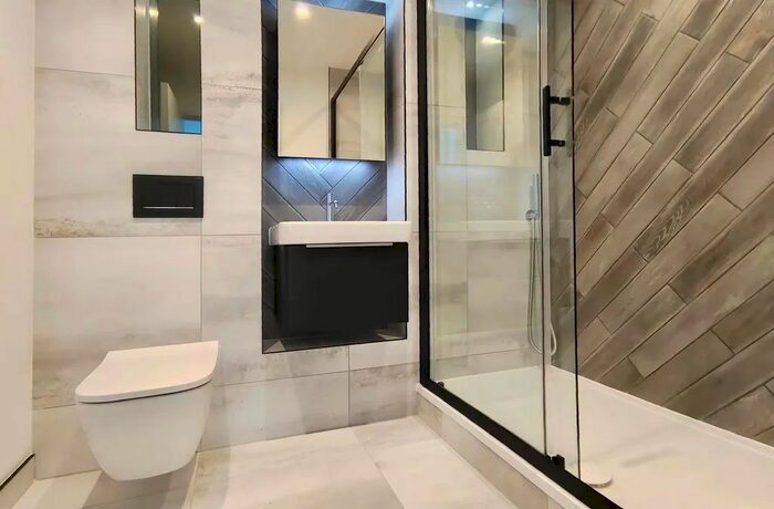 2 Bedroom Flat To Rent In Memorial Avenue, Slough, SL1