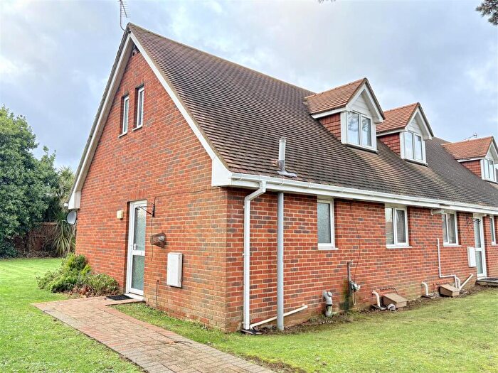 2 Bedroom Semi-Detached Bungalow To Rent In Steyne Road, Bembridge, PO35