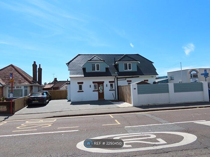 4 Bedroom Detached House To Rent In Sterte Road, Poole, BH15