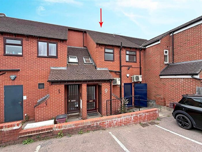 1 Bedroom Flat For Sale In Victoria Mews, Saltisford, Warwick, CV34