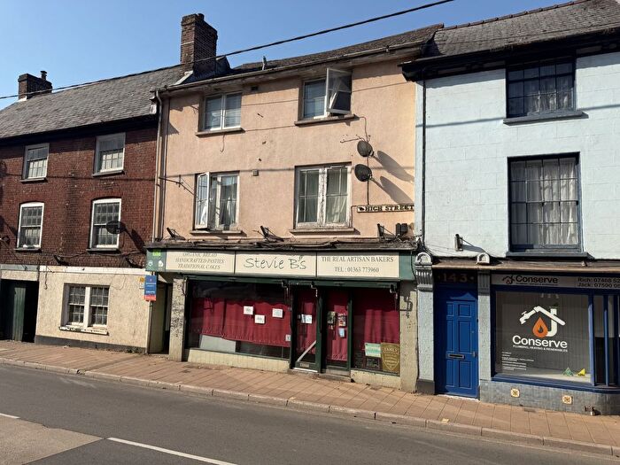 3 Bedroom Flat For Sale In Coopers Court, High Street, Crediton, EX17