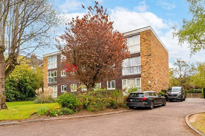 2 Bedroom Flat To Rent In Dukes Lodge, Eastbury Avenue, Northwood, Middlesex, HA6