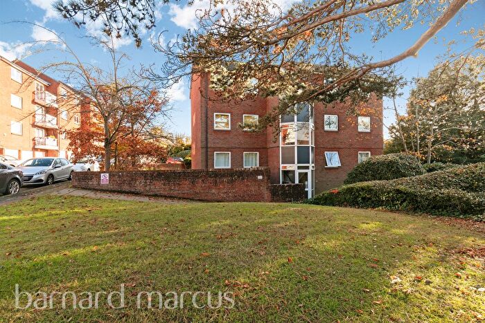 1 Bedroom Flat For Sale In Timberling Gardens, South Croydon, CR2