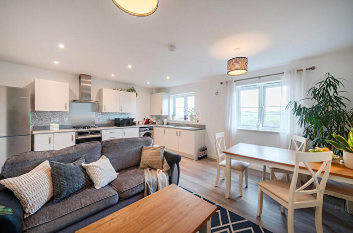 2 Bedroom Apartment For Sale In Oxleaze Way, Paulton, Bristol, BS39