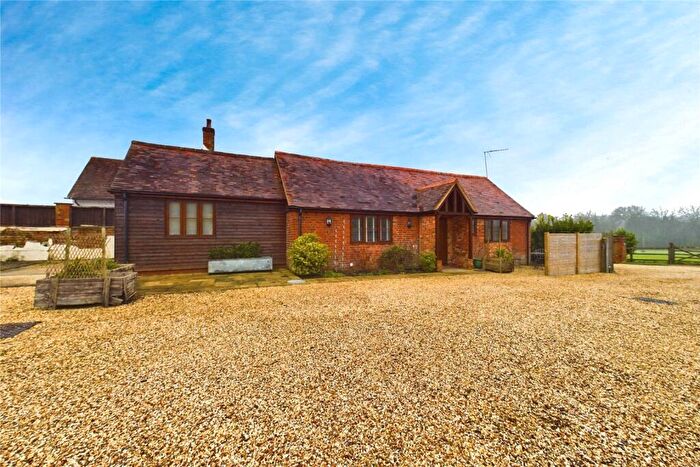 2 Bedroom Bungalow To Rent In Goring Lane, Goddards Green, Mortimer, Reading, RG7