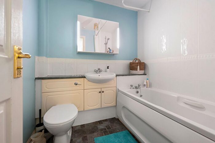 2 Bedroom Flat For Sale In / Greenpark, Gilmerton, Edinburgh, EH17