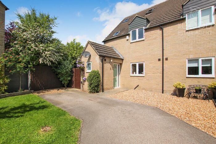 3 Bedroom Semi-Detached House For Sale In Redwood Gardens, Sutton, CB6