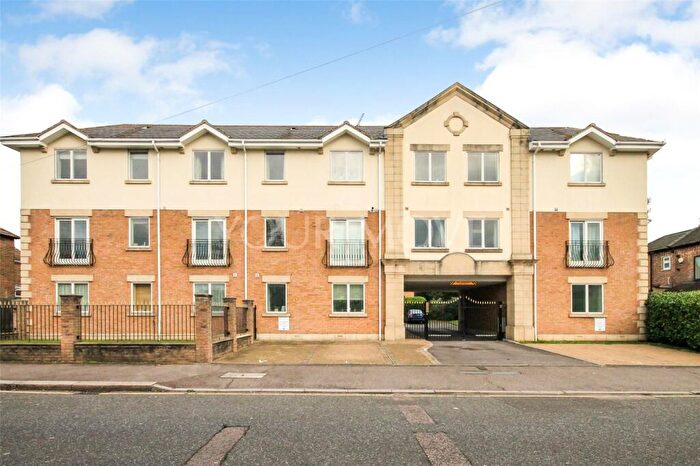 2 Bedroom Flat To Rent In Albert Road, Romford, RM1