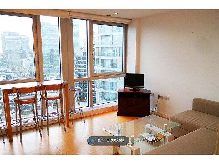 Studio To Rent In Fairmont Avenue, London, E14