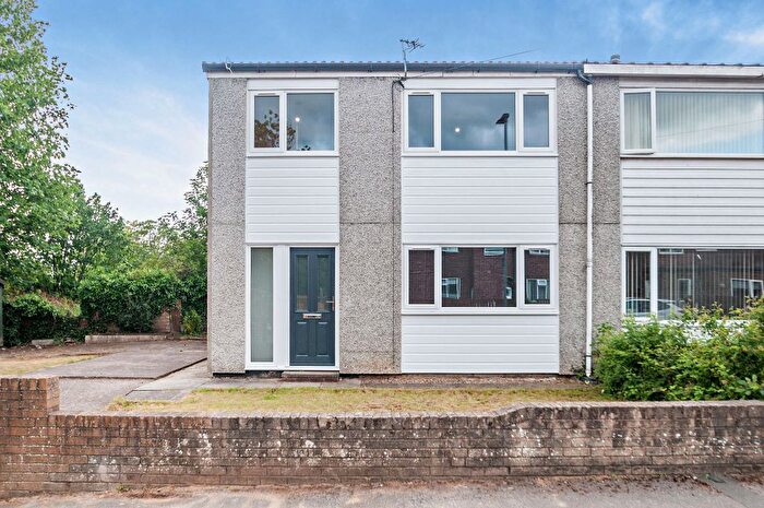 3 Bedroom Semi-Detached House For Sale In Queens Square, Pontefract, West Yorkshire, WF8