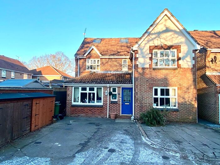 5 Bedroom Detached House For Sale In Saffron Way, Whiteley, PO15