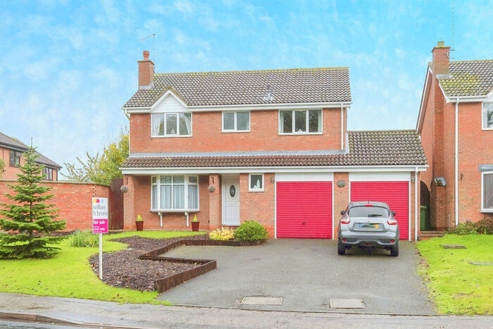 4 Bedroom Detached House For Sale In Coniston Road, Peterborough, PE4