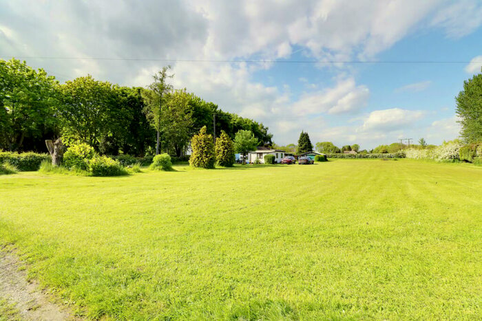 2 Bedroom Bungalow For Sale In Owmby Lane, North Kelsey Moor, LN7