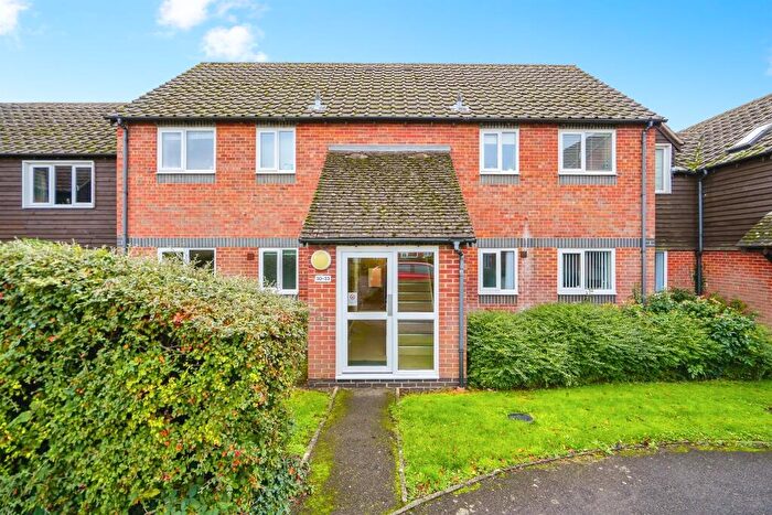 1 Bedroom Apartment For Sale In All Saints Court, Didcot, OX11