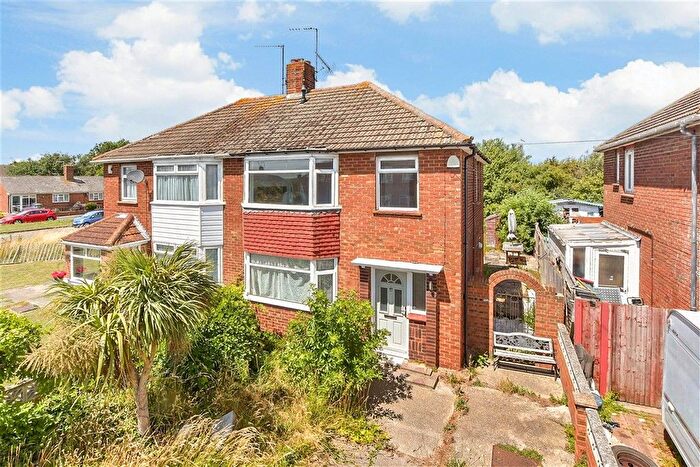 3 Bedroom Semi-detached House For Sale In Hawthorn Avenue, Sheerness, Kent, ME12