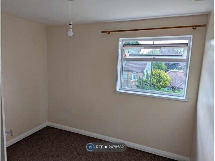 2 Bedroom Flat To Rent In Jersey Road, Hounslow, TW3