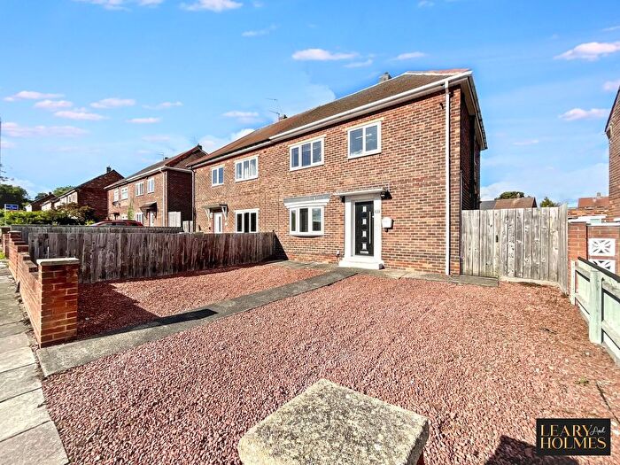 3 Bedroom Semi-Detached House For Sale In Queens Crescent, Hebburn, NE31
