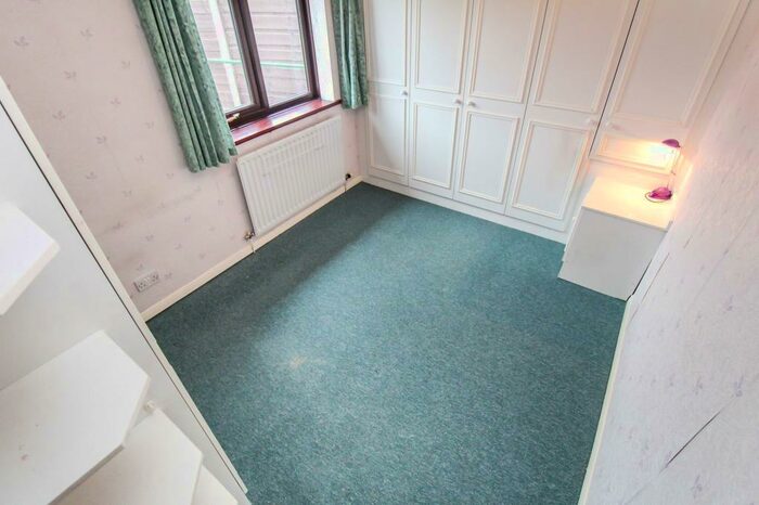 2 Bedroom Detached Bungalow For Sale In Pasture Close, Heywood, OL10