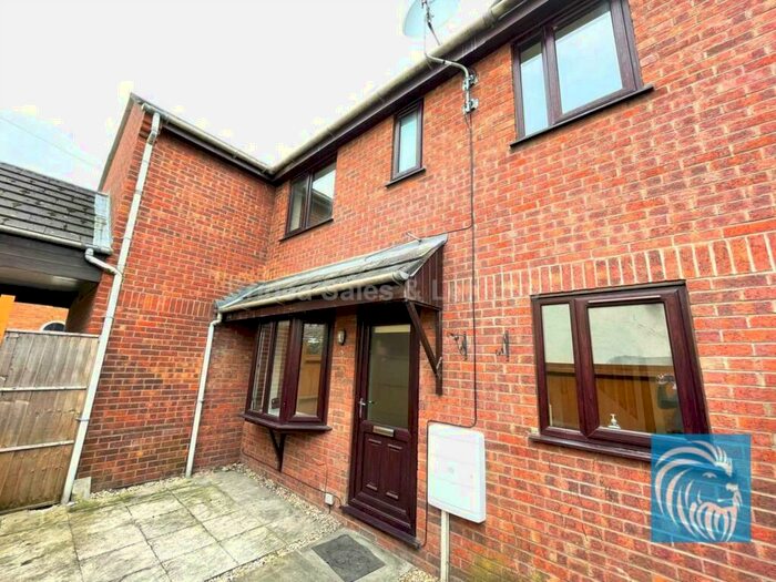 2 Bedroom House To Rent In Rosemary Court, Lincoln, LN2