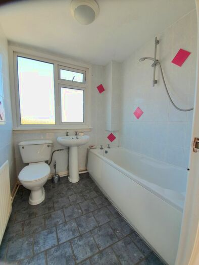 3 Bedroom Semi-Detached House To Rent In Park Avenue, North Anston/Sheffield, S25