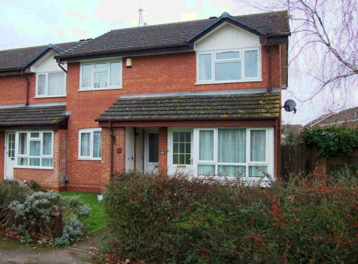 2 Bedroom Maisonette To Rent In Shackleton Way, Woodley, RG5