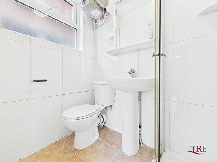 1 Bedroom Flat To Rent In Melrose Avenue, London, NW2