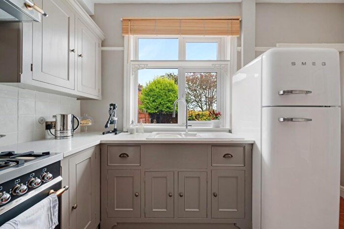 3 Bedroom Semi-Detached House For Sale In Westcliffe Road, Bolton, BL1