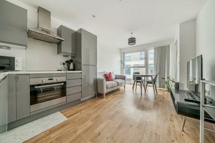 2 Bedroom Flat To Rent In Mulberry House, Stevenage, SG1