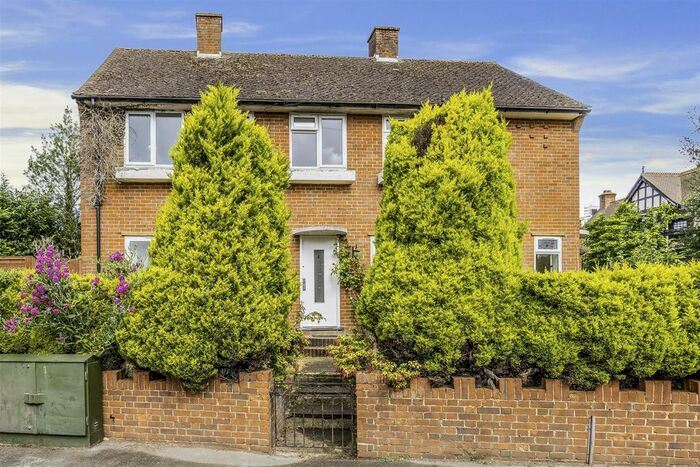 2 Bedroom Maisonette To Rent In Walton Street, Walton On The Hill, Tadworth, KT20