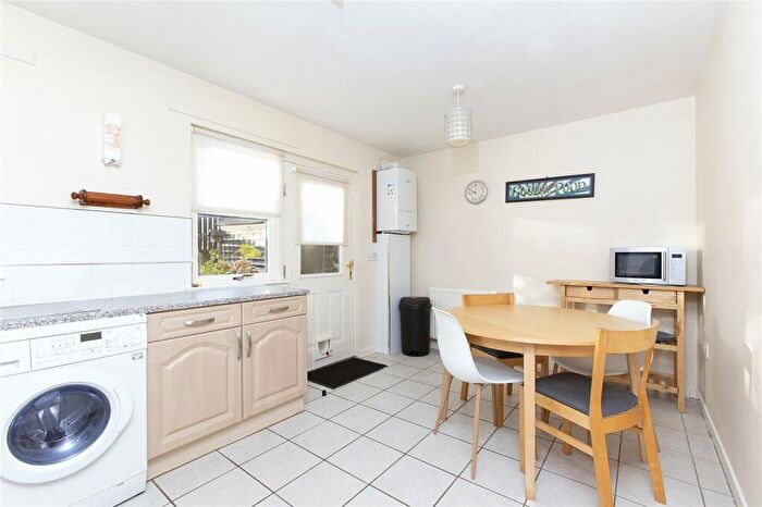 2 Bedroom End Of Terrace House To Rent In Younger Gardens, St Andrews, Fife, KY16