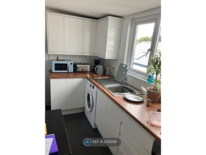 2 Bedroom Flat To Rent In Cathedral Road, Cardiff, CF11