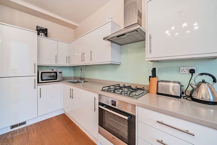 1 Bedroom Flat To Rent In Claverton Street, Pimlico, London, SW1V