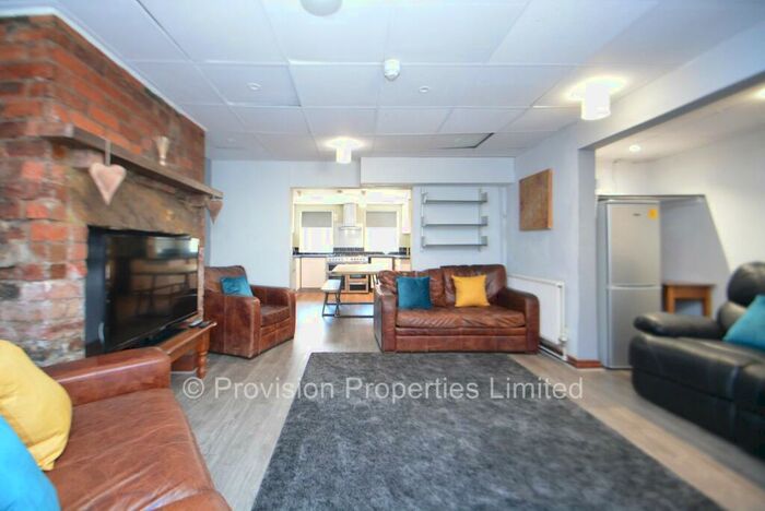 8 Bedroom Terraced House To Rent In Ebberston Terrace, Hyde Park, Leeds, LS6