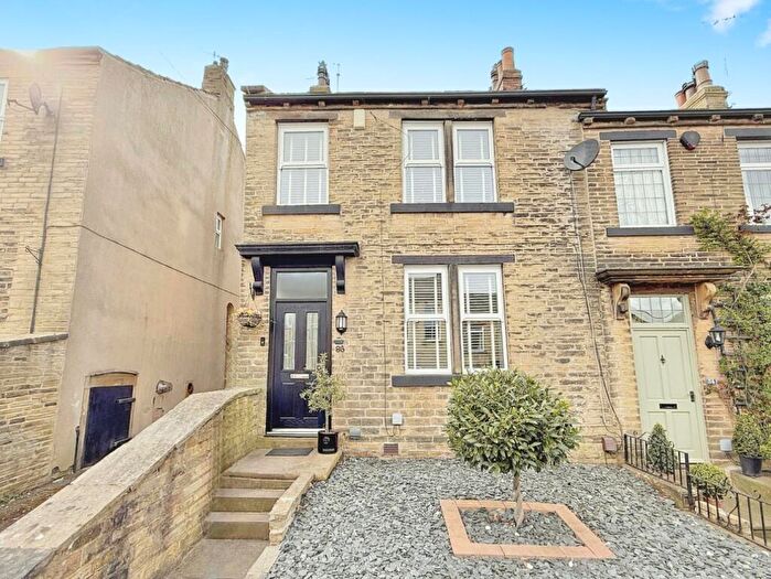 3 Bedroom End Of Terrace House For Sale In Thornhill Street, Calverley, Pudsey, LS28