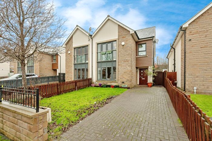 4 Bedroom Semi Detached House For Sale In Holden Road, Brierfield, Nelson, Lancashire, BB9