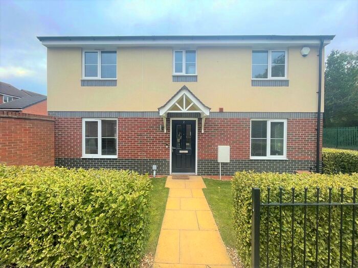 4 Bedroom Property To Rent In Token Rise, Birmingham B42