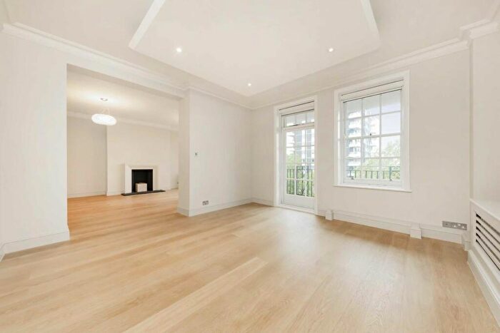 4 Bedroom Flat To Rent In St. Johns Wood Road, St John's Wood, NW8