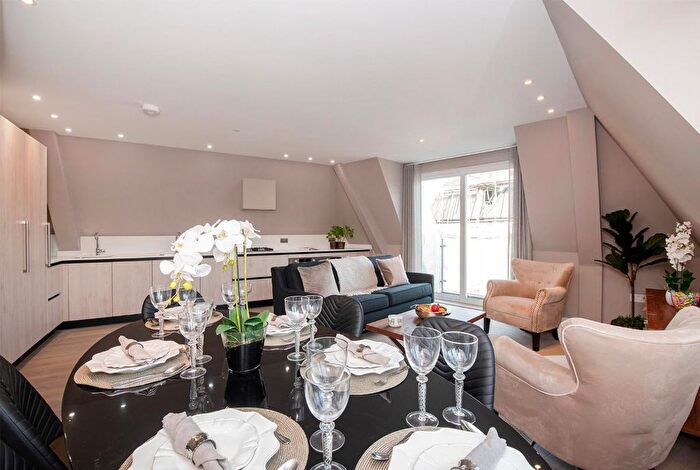 3 Bedroom Flat To Rent In Woodlands, Temple Fortune, NW11