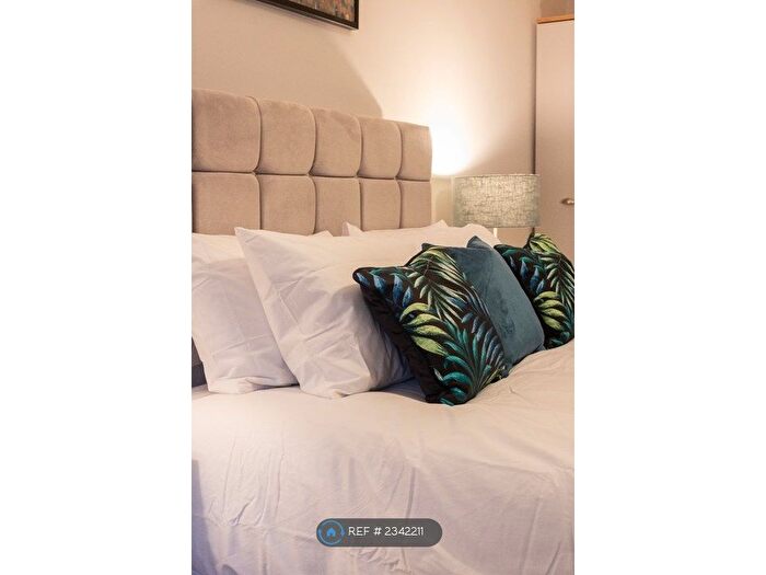 1 Bedroom Flat To Rent In Great George Street, Leeds, LS2