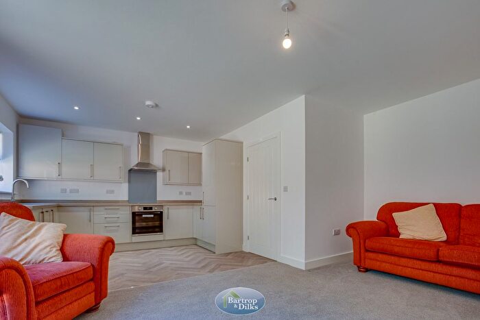 2 Bedroom Semi-Detached Bungalow For Sale In Hewer Drive, Costhorpe, S81