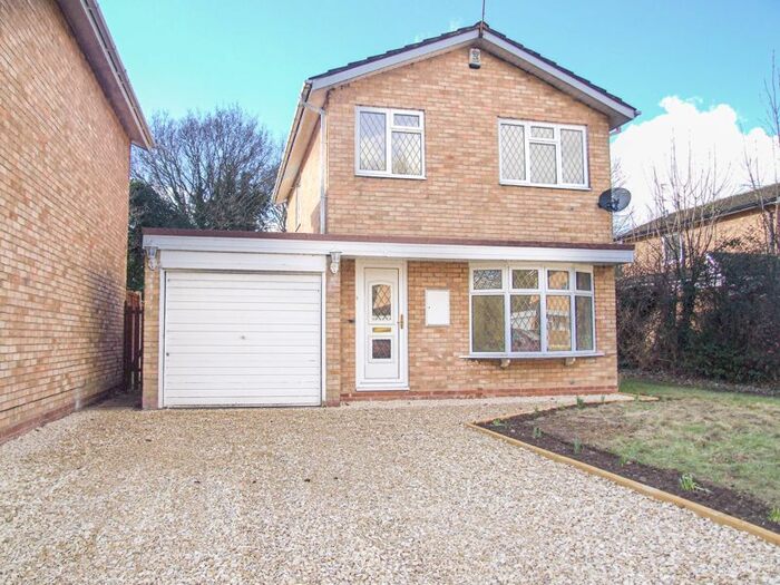 3 Bedroom Property To Rent In Norton Close, B98