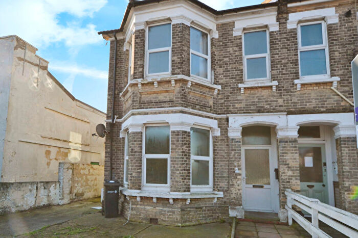 5 Bedroom Semi-Detached House To Rent In Chapman Road, Clacton-on-Sea, Essex, CO15