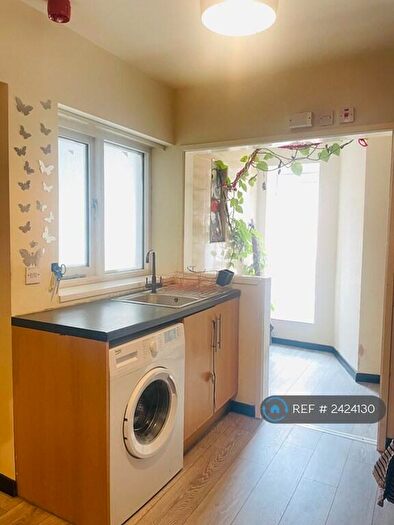 Studio To Rent In Leiceseter, Leicestershire, LE3