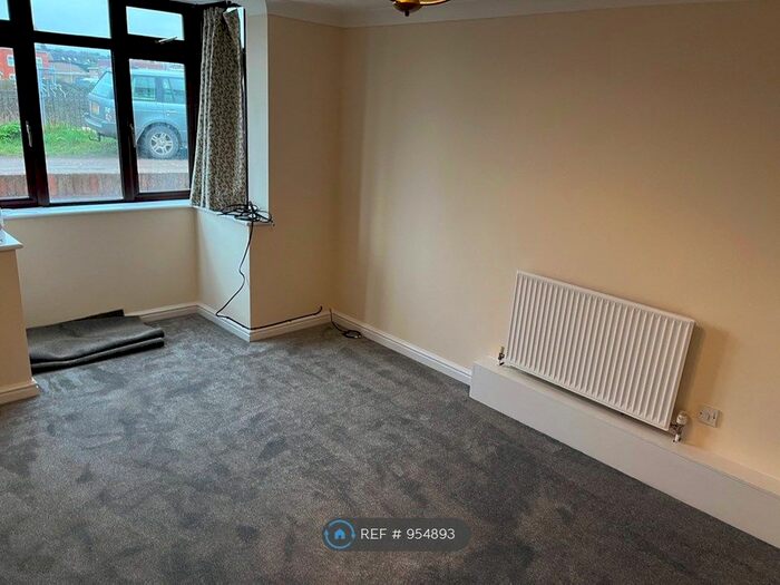 1 Bedroom Flat To Rent In Ham Villas, Newbury, RG14