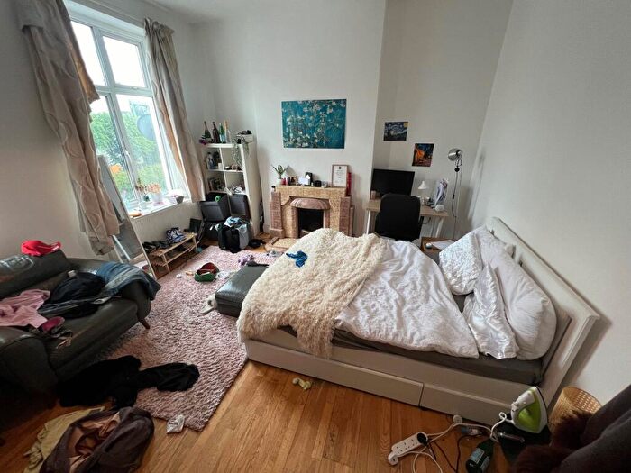 4 Bedroom Flat To Rent In Caledonian Road, London, N7